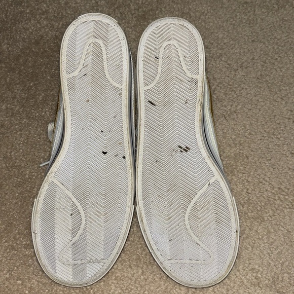 Women’s Nike Court Legacy - Picture 8 of 8